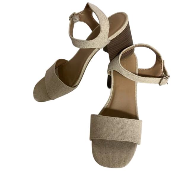 Old Navy Slingback Chunky Heel Sandal Shoes 10 Natural Beige New with Tags - Picture 3 of 13